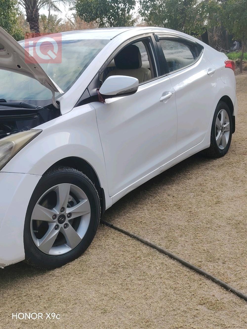 هیۆندای ئەلەنترا